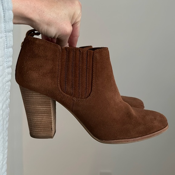 Michael Kors suede ankle booties - Picture 1 of 5